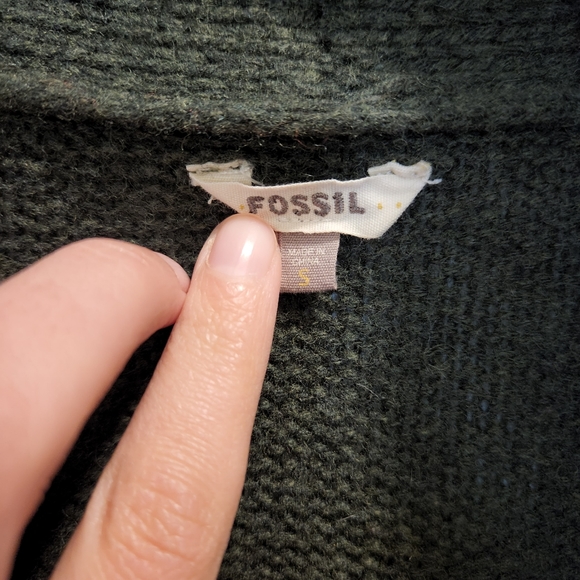 Fossil Button- Up Sweater - Dark Green - Picture 3 of 3